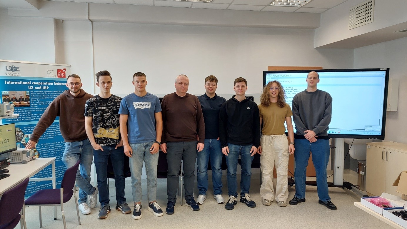 Joint lab foto
