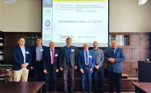 Osoby uczestniczące w spotkaniu grupy projektowej. Od lewej: Mirosław Kozioł, Janusz Kaczmarek, Maciej Koszarny, Krzysztof Musioł, Ryszard Rybski, Adam Ziółek, Paweł Zawadzki.